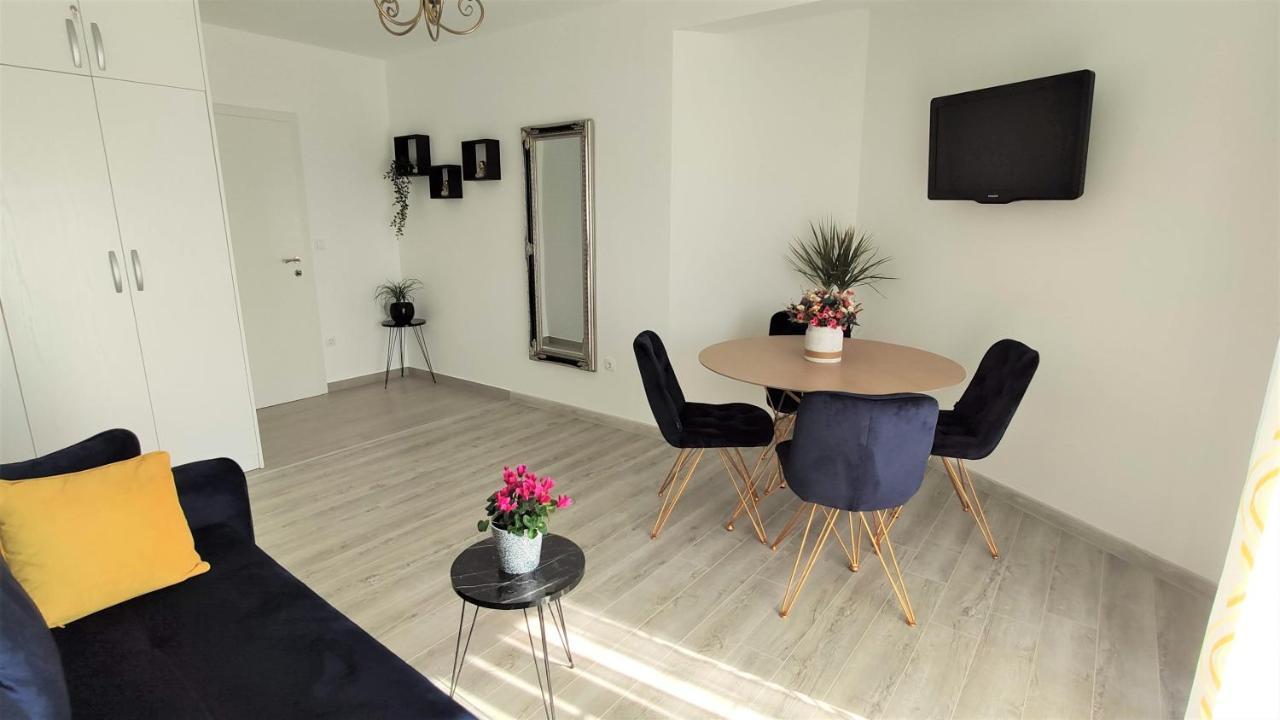 Apartment Pape Krvavica Extérieur photo